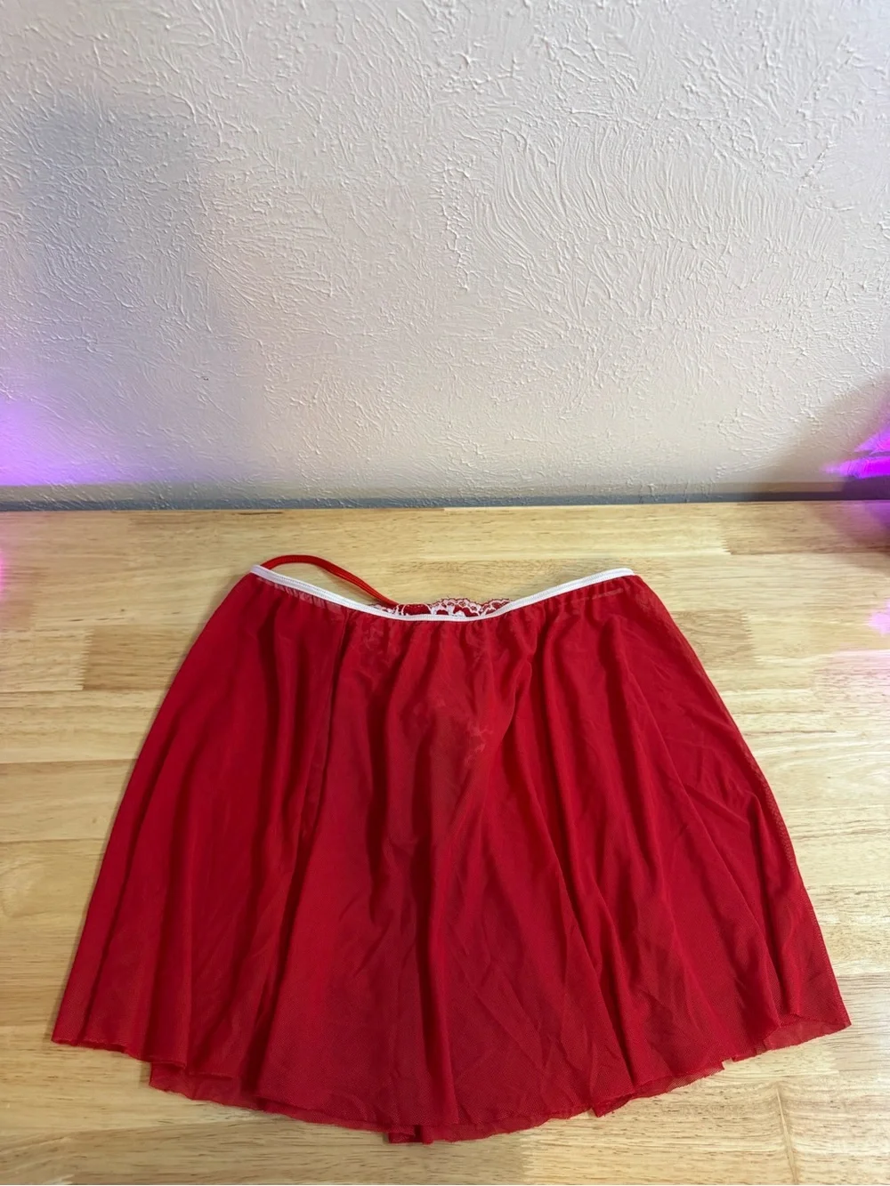 N/A lipstick red